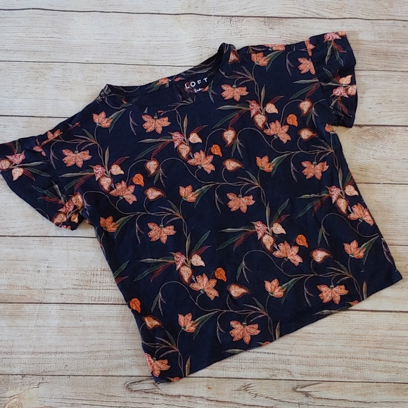 LOFT Tops - NWT LOFT LINEN FLORAL TEE XS